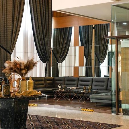 New World Suites Bintulu Exterior photo