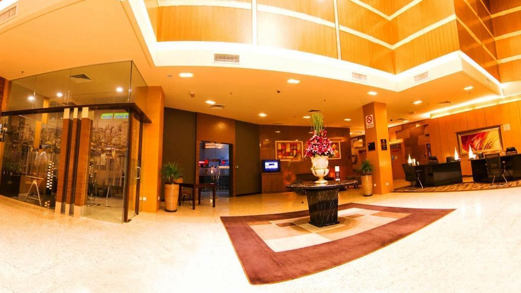 New World Suites Bintulu Exterior photo