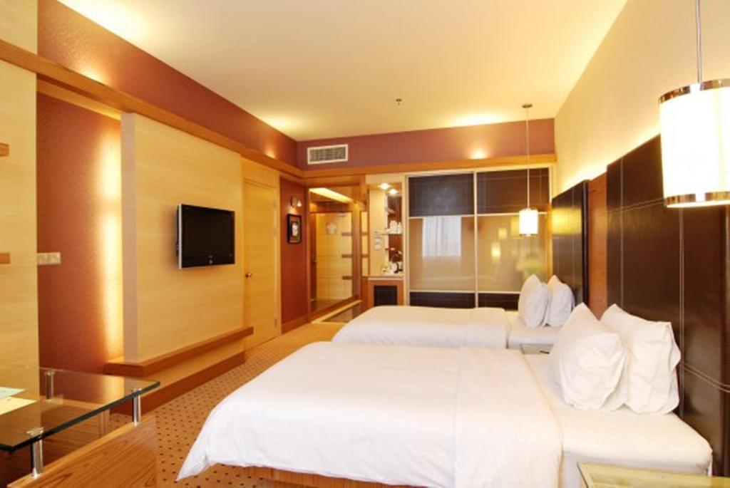 New World Suites Bintulu Exterior photo