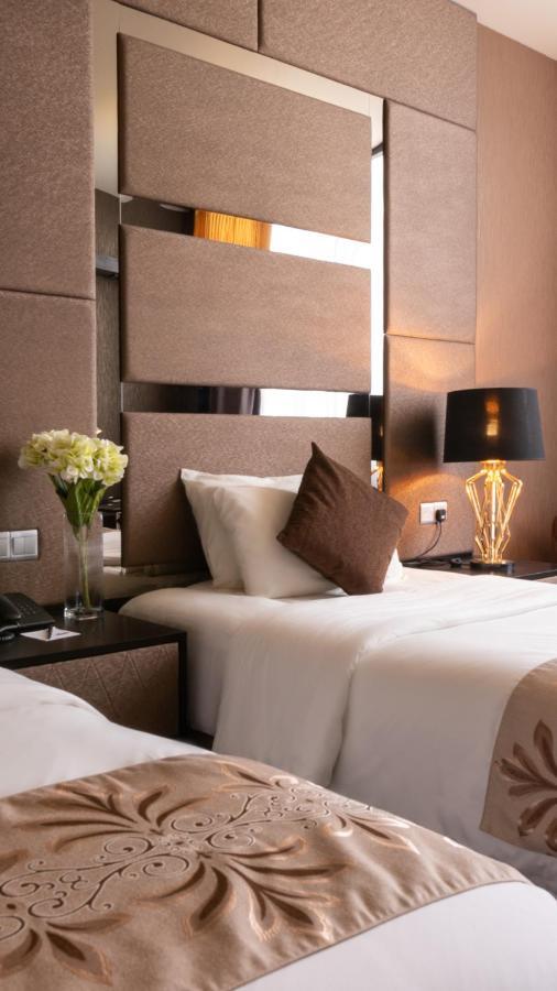 New World Suites Bintulu Exterior photo